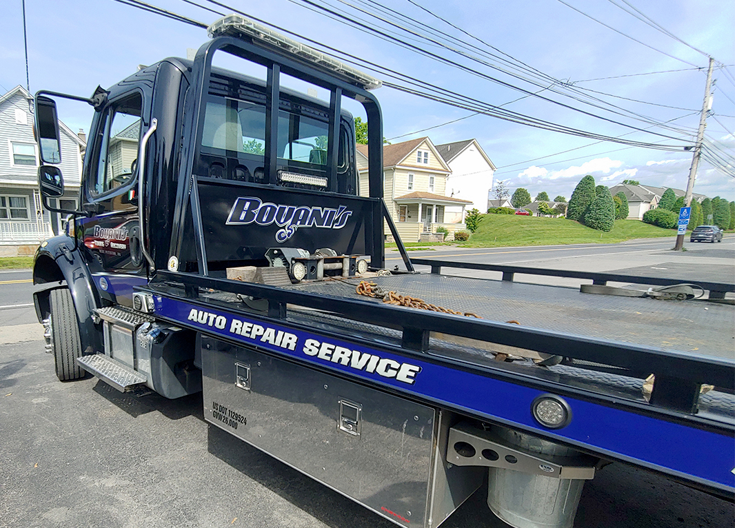 Bovani's Rollback Tow Truck
